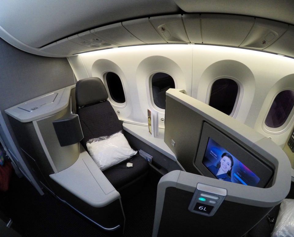 How a Bump on American Airlines Got Me $800 and an Upgrade