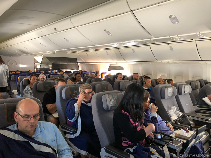 boeing 747 lufthansa seating