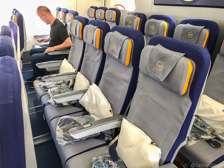 slack chef zebra Review: Lufthansa Economy Class, Boeing 747-8 to Los Angeles