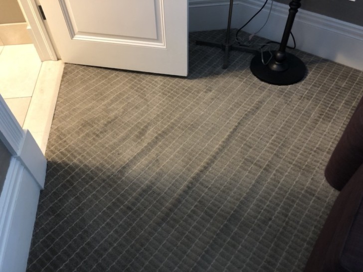 a carpet in a room