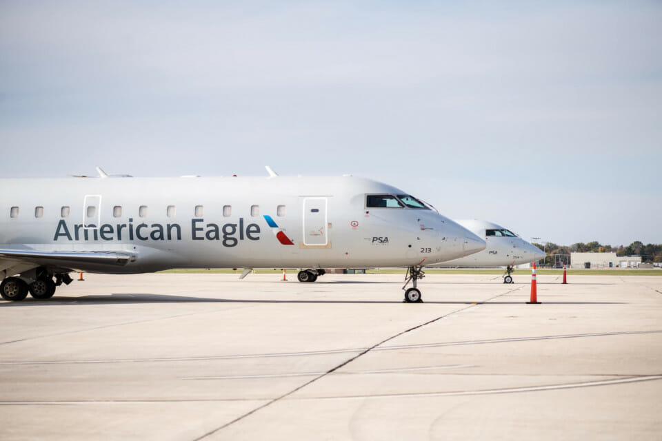 Canadair crj 200 фото