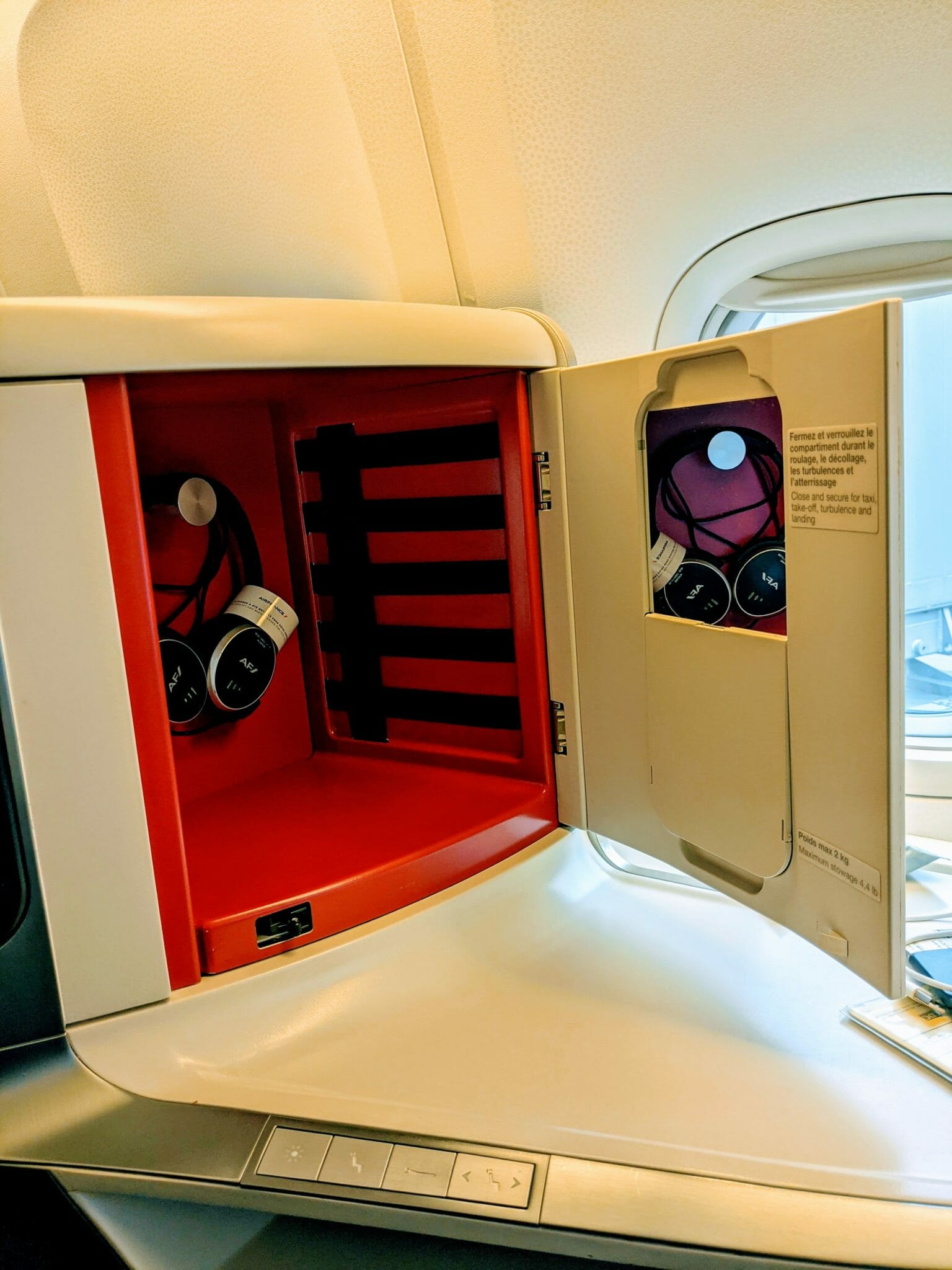 review-air-france-business-class-boeing-777-300ers-travel-codex