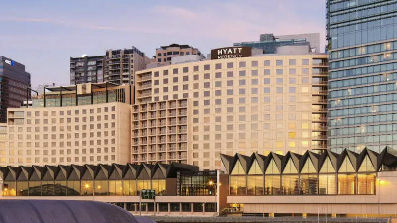 Hyatt-Regency-Sydney-lobby