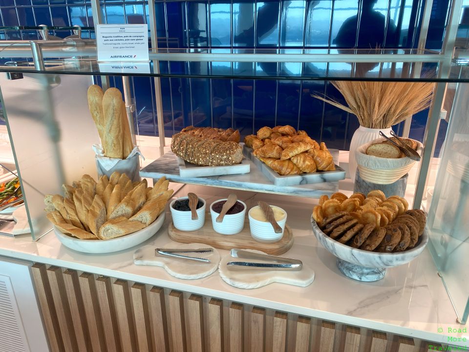 Air France Lounge San Francisco - bread selection
