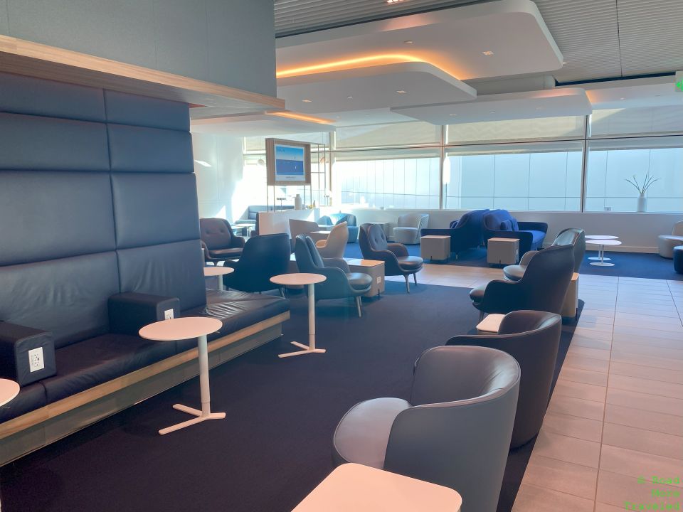 Air France Lounge San Francisco - booth seating and lounge seating in second room