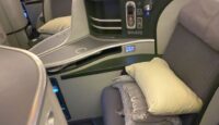 EVA Air B777-300ER Business Class - middle seats