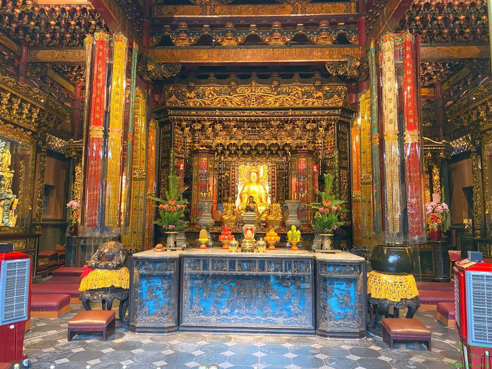 Statue of Guanyin, Longshan Temple