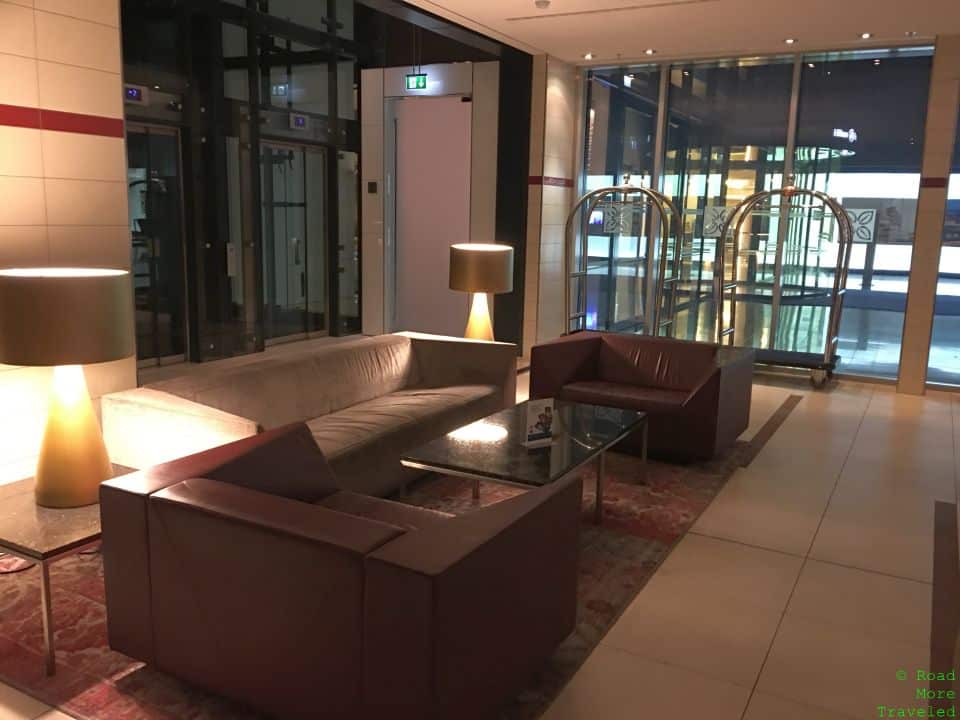 Hilton Garden Inn Frankfurt Airport lobby couches