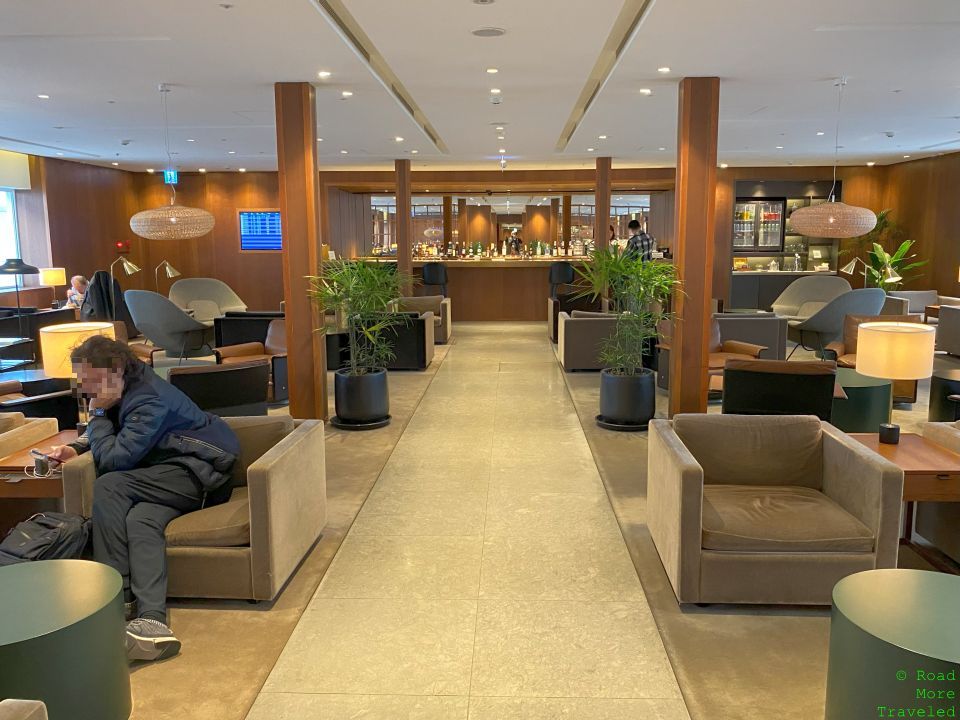 Cathay Pacific Lounge Taipei - back of lounge and bar