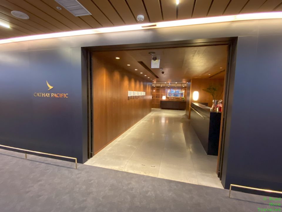 Cathay Pacific Lounge Taipei entrance