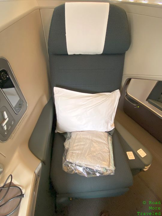 Cathay Pacific A350-1000 Business Class seat