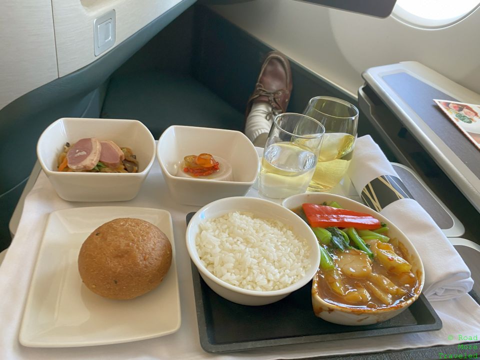 Cathay Pacific A350-1000 Business Class - lunch service