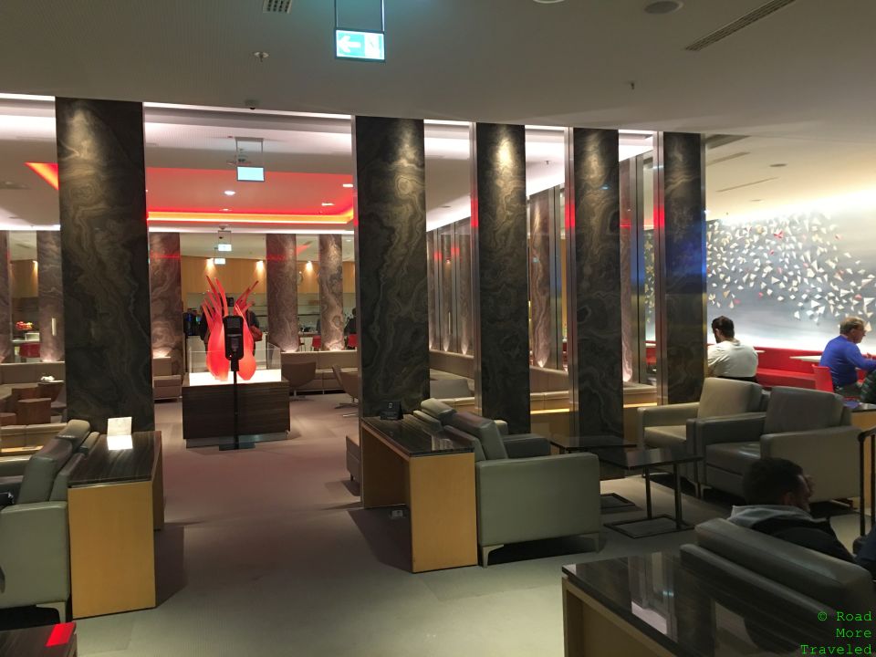 Air Canada Maple Leaf Lounge Frankfurt main seating area